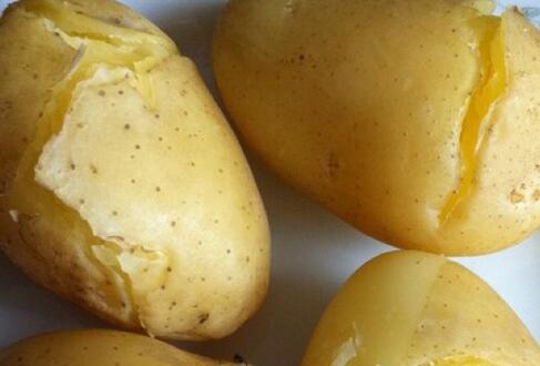 The nutritional value and efficacy of steamed potatoes